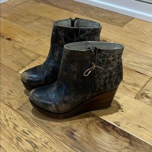 Stylish Women's Leather Ankle Boots bed Stu